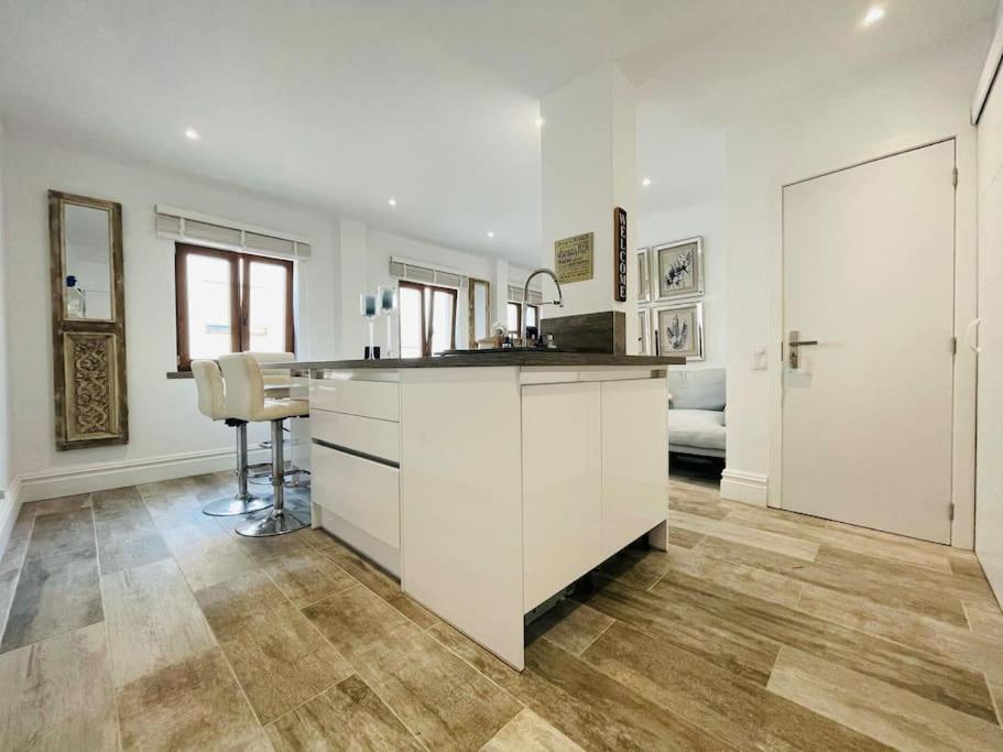 Summer Breeze Apartment, In The Historic Centre Of ラゴス エクステリア 写真