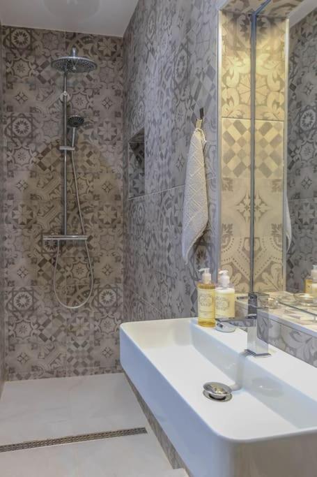 Summer Breeze Apartment, In The Historic Centre Of ラゴス エクステリア 写真
